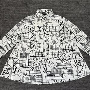 Comfy USA Shirt Women Medium Black White Doodle Graffiti Artsy Funky Tunic Top